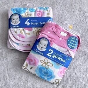 NWT Gerber Baby set of two gowns size 0-6 months and matching burp cloths